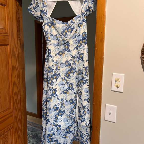 Nordstrom Dresses & Skirts - Floral Blue and White Dress